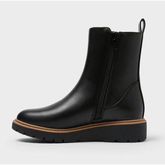 Art Class Girls Laurel Chelsea Black boots size 4 NWT - Picture 2 of 7